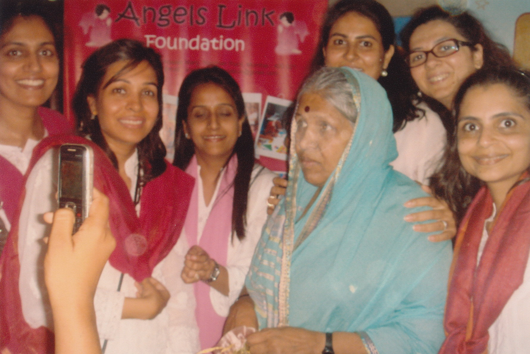 DIVYA SNEHA – SINDU TAI
